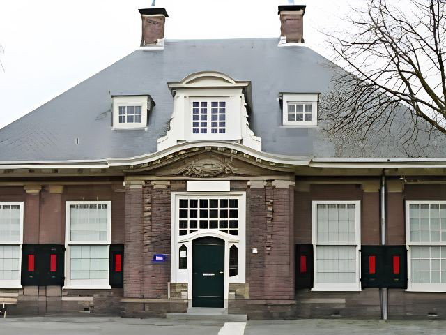 Onder de Parasol 06-08-2026 10:00