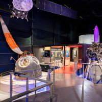 Onder de Parasol: Uitstapje met de Wijk-Uit PlusBus naar Space Expo in Noordwijk 29-07-2026 12:15