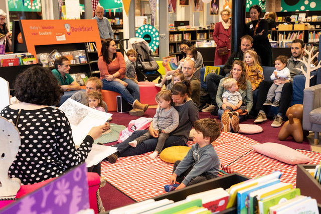 Vier de verjaardag van de Cereolfabriek in Bibliotheek Oog in Al