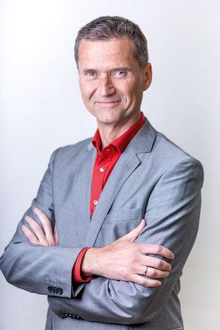 Biebcollege: Hoe dictators ontstaan en wat dit betekent voor onze democratie door Frank Schaper