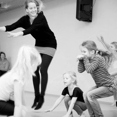 Handelingen dansen!