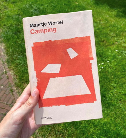 De Twintigers Leesclub | Camping