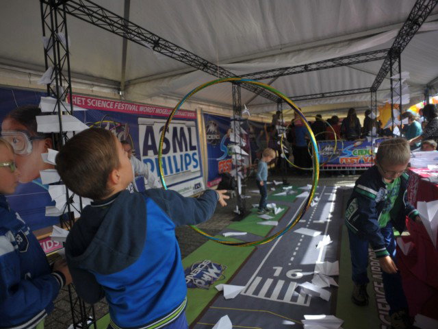 Hoe dan?! | Activiteiten voor nieuwsgierige kinderen en hun (groot)ouders (7+) 12-02-2027 15:30