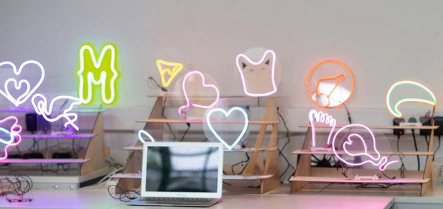 tetem-neon_800x600xm_Brenda Exterkate.jpg