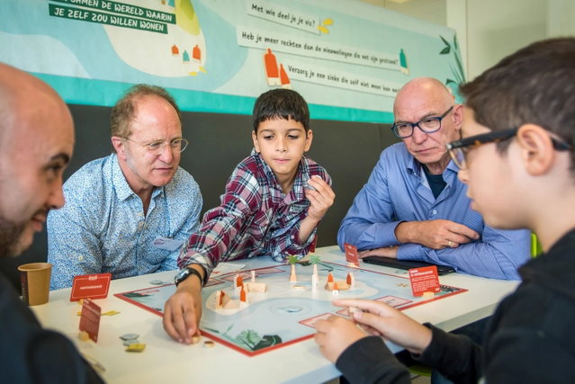 (Groot)ouder-kind workshop Ontwerp je ideale samenleving (8+)