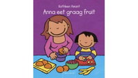 Anna eet graag fruit