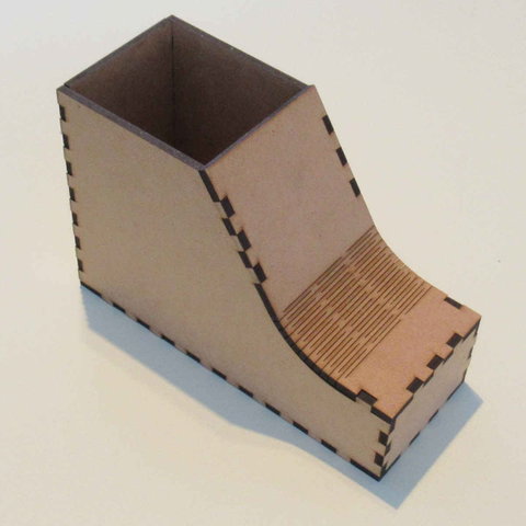 MakerLab: Maak een houten schoentje voor Sinterklaas (4+)