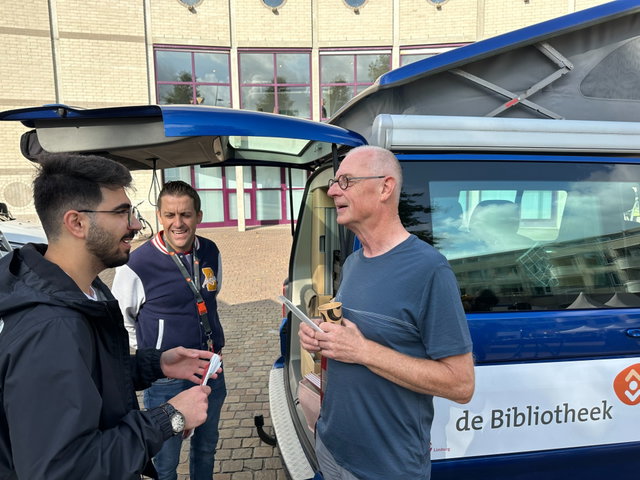 De bieb komt naar je toe