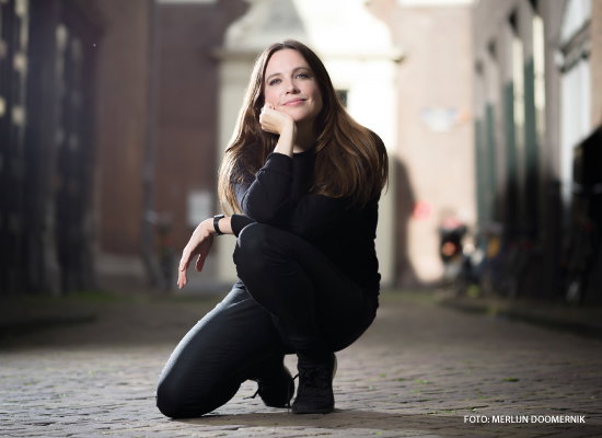 Tussen de Regels: Ellen Deckwitz viert de poëzie