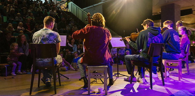 Cultuurbarbaren: Amy leest: Peter en de Wolf – Sergei Prokofjev – Met muziek van Krashna Musika!