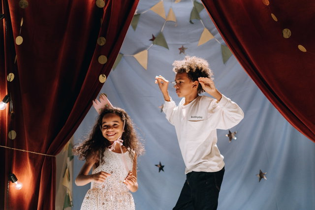 Kinderboekenweek: SPOT AAN! Open podium voor jong talent!