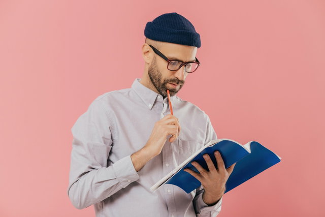 Schrijf community | Tussen de regels