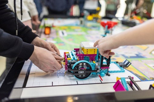First LEGO League Explore - Bouwen, ontdekken en leren met Lego