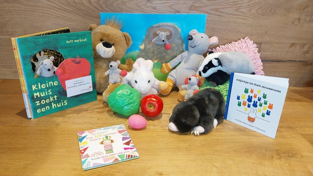 Voorleeskist: Kleine muis zoekt een huis (thema: wonen)
