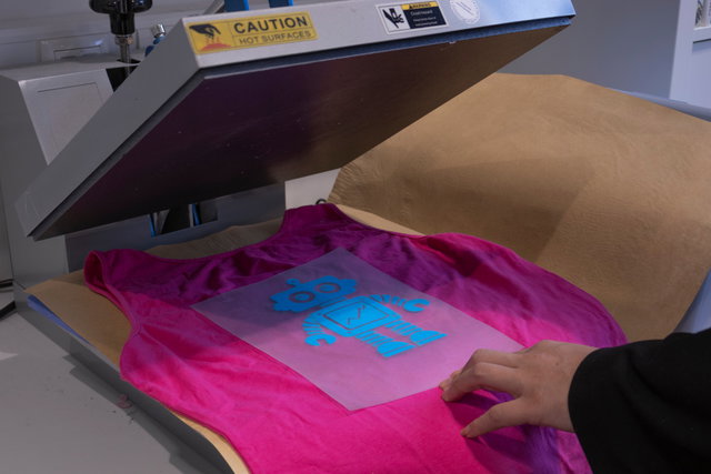 Ontwerp online je eigen textielsticker! (8-14 jaar)