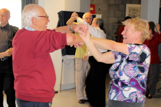 Dijk en Waardse Senioren in Beweging: Salsa workshop