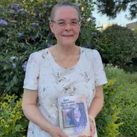Lezing Linda Owens - Een duuvelke uit een doosje