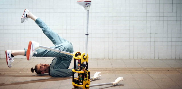 Cultuurbarbaren: Voorstelling Acrobot