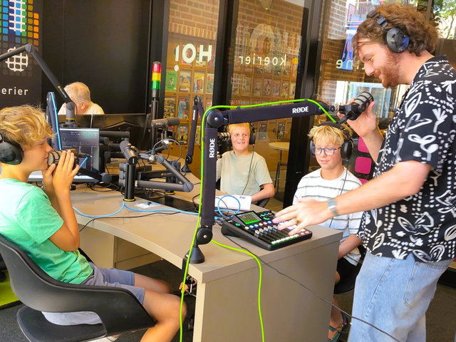 Ontdek de wereld van podcasts in Bibliotheek Holten!