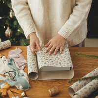 Workshop Christmas gift wrapping