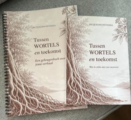Boekcover Tussen Wortels en Toekomst.jpg