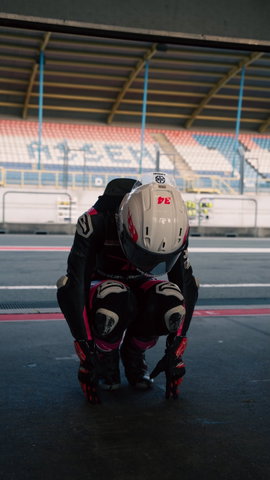 Ochtendgasten: NL-Kampioen motorracen Daniek van Loon