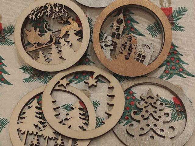 Ontwerp je eigen kerstbal van hout