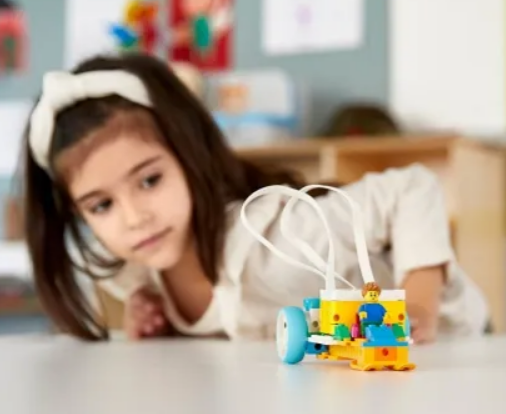 Maakplaats Uithoorn: LEGO SPIKE "hulp in huis"-robot maken | 7-10 jr.