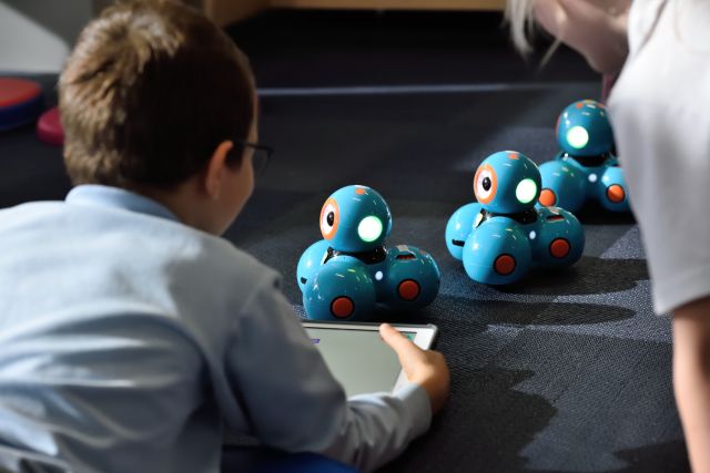 Workshop Programmeren: Ontdek de wereld van programmeren met robot Dash