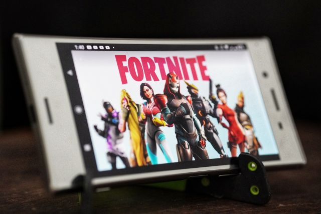 Speel Fortnite met Youtuber OfficialCobraNL