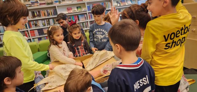 Festive opening of the Turkish children’s’ book collection in the library. /Türkçe çocuk kitapları koleksiyonunun keyifli açılış programı kütüphanede düzenlenecektir