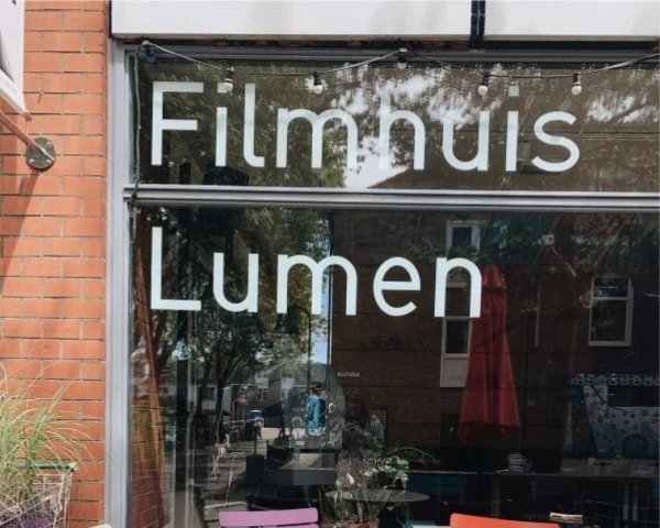 Boek & film, met korting naar de film in Lumen (kortig met je DOK-pas)