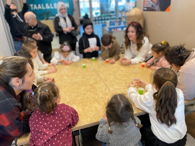 Turkish Storytelling - Help! a surprise!