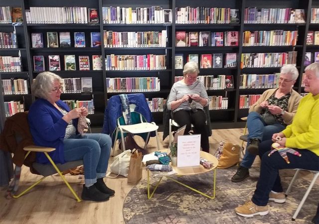 Kom breien in de Bibliotheek met breiclub Cajamarca