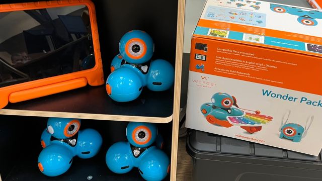 Zomerbieb: Ontdek de wereld van programmeren met robot Dash