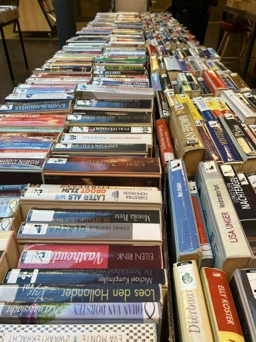 Start boekverkoop afgeschreven boeken