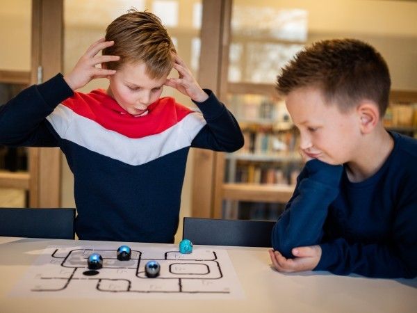 Kinderboekenweek Medialab: Schrijf je eigen verhaal met eigenwijze robotjes