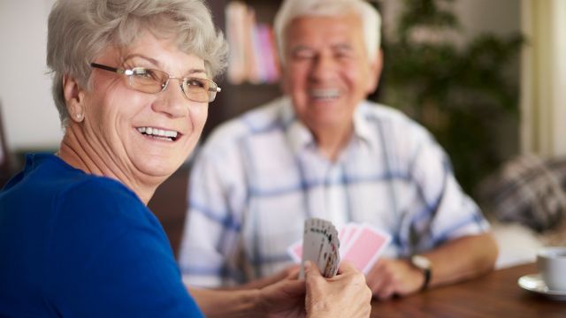 Samen delen, koffie drinken en een spelletje spelen bij Bibliotheek Eersel