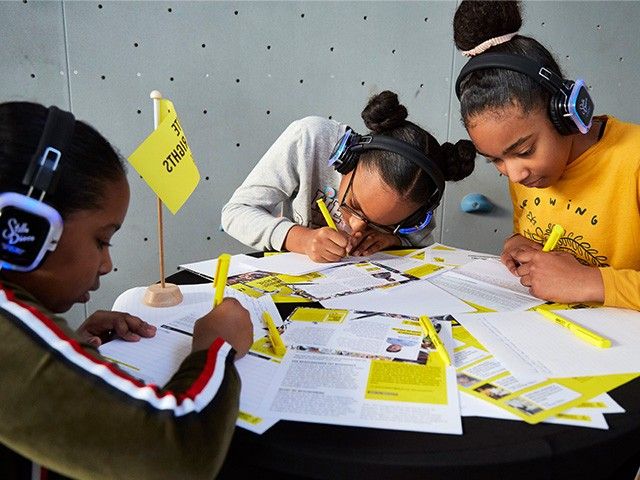 Kinderrechtendag in de LocHal