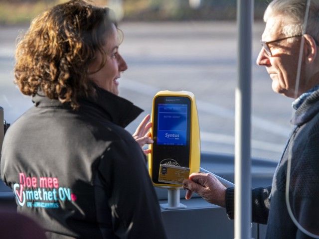 Spreekuur | reizen met betaalpas, creditcard of mobiele telefoon