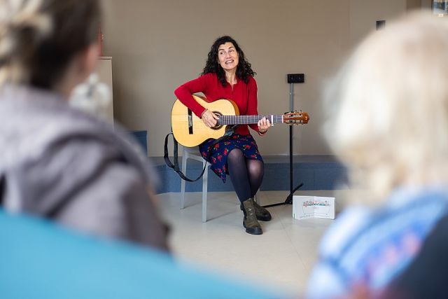 Muzikaal feest met Helga Huisjes (4+)