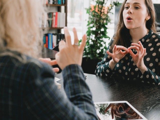 Langlopende cursus: Gebarentaal voor beginners (ochtend)