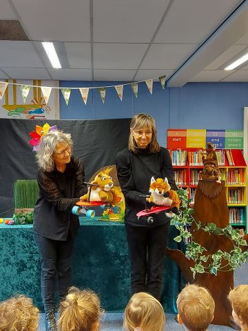 Theater Poppekus op Texel met de voorstelling 'Kleine Aap'