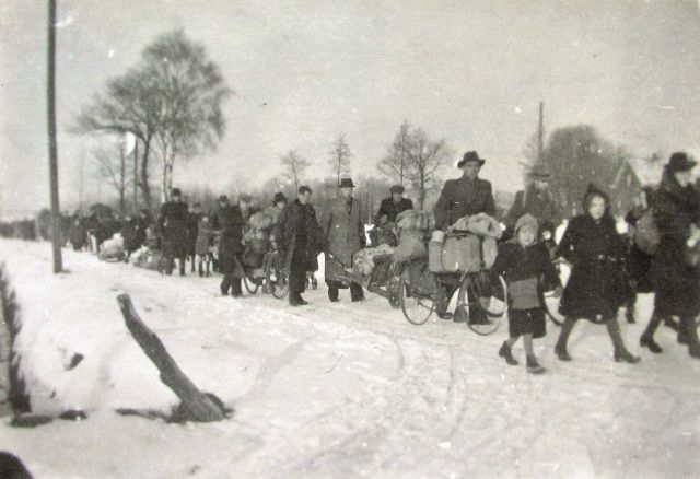 Velden 80 jaar bevrijd - Loesje expositie