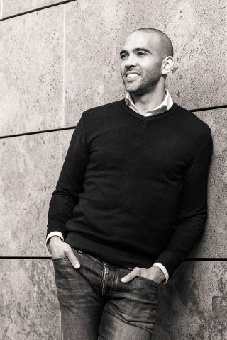 Lezing Joseph Oubelkas: Van lijden naar leiden