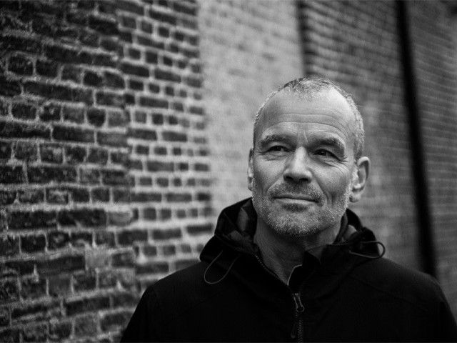 Sama Nimma: Ernst Jansz met de muzikale voorstelling Een liefdeslied