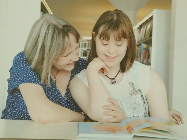 Literatuurtje: Boekpresentatie - EVA door Annet van Dijck