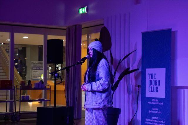 The Word Club - Een Rouw Randje
