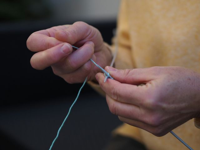 Creatief in MAAKpunt Stadshagen: borduren op pegboard