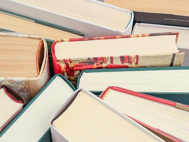 Boekselen en boekvouwen, creatieve kunst met oude boeken